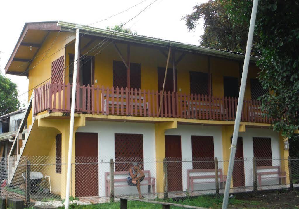 Cabinas Miss Miriam 1 Tortuguero Bagian luar foto