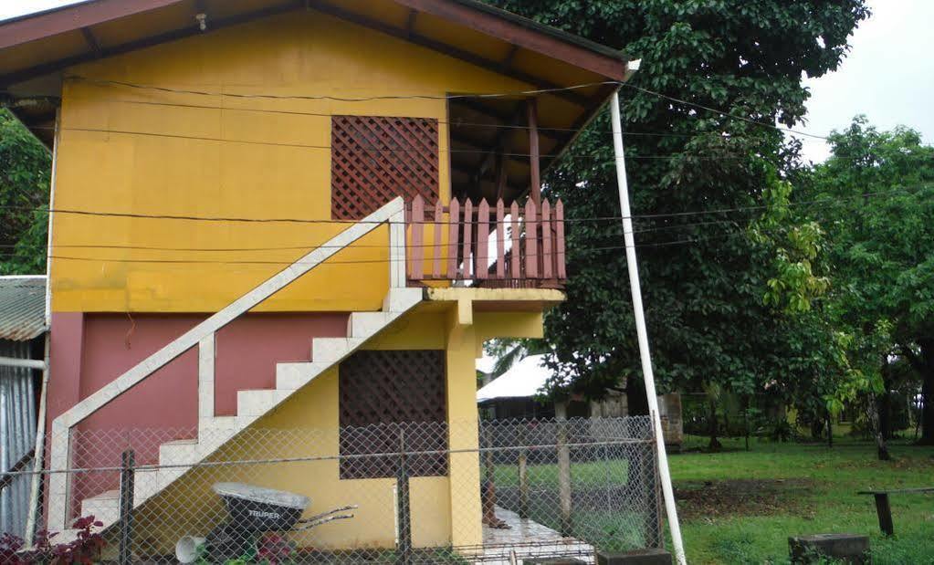 Cabinas Miss Miriam 1 Tortuguero Bagian luar foto